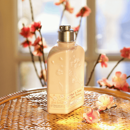 CHERRY BLOSSOM SHIMMERING BODY LOTION