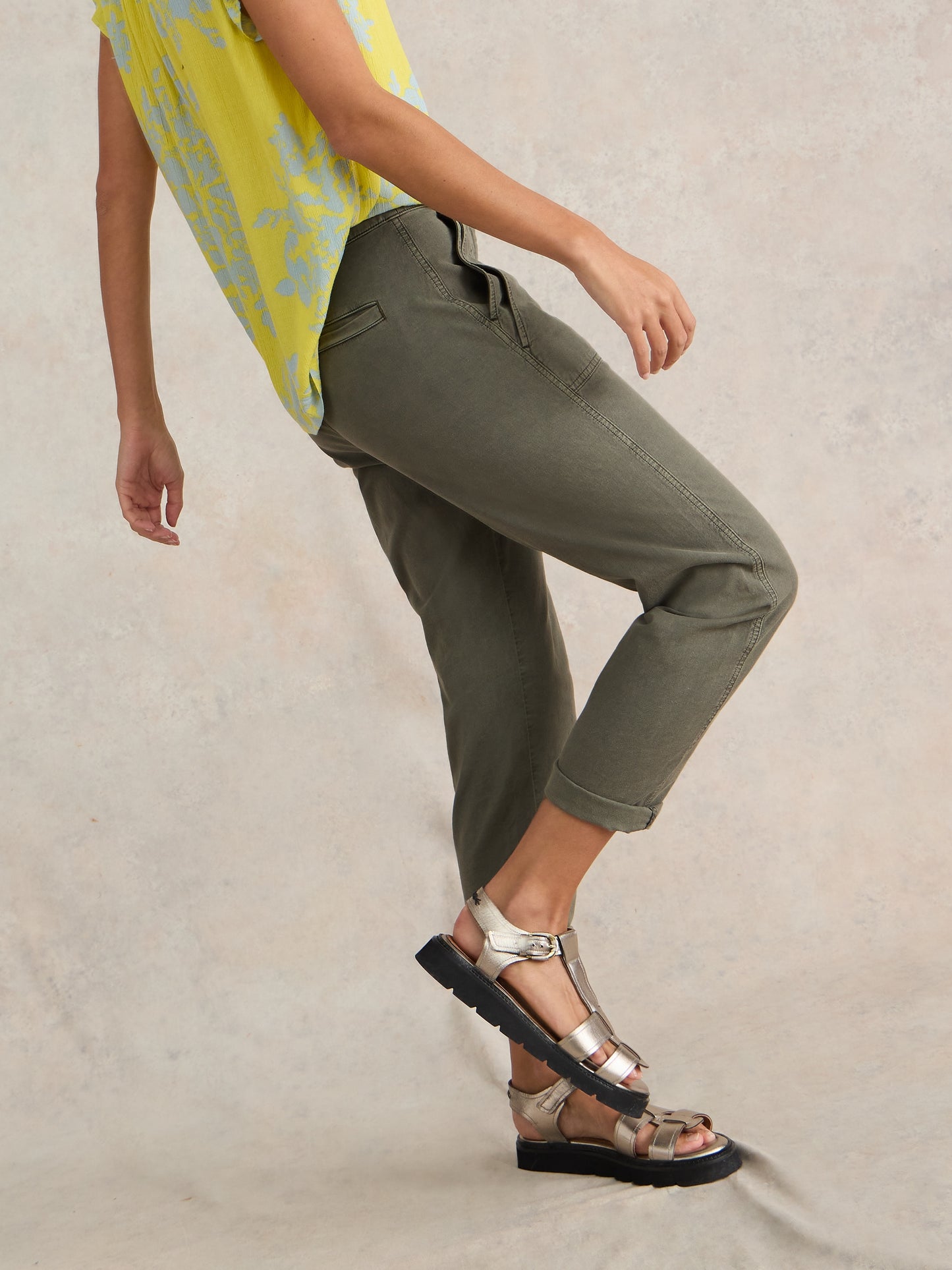 Twister Chino Trouser in Khaki