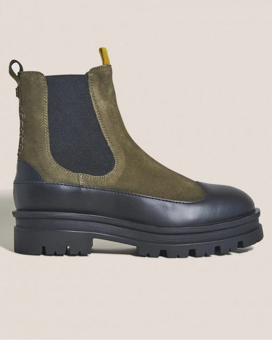 Puddle Chelsea Boots